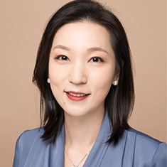 Maggie Bian ’09