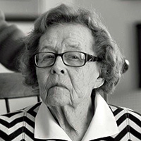 Marilyn McCool Hampton '44