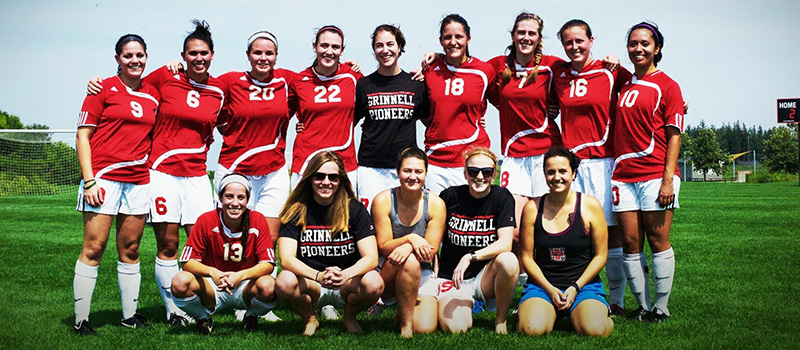 A group photo of the Grinnell Women's Soccer Team