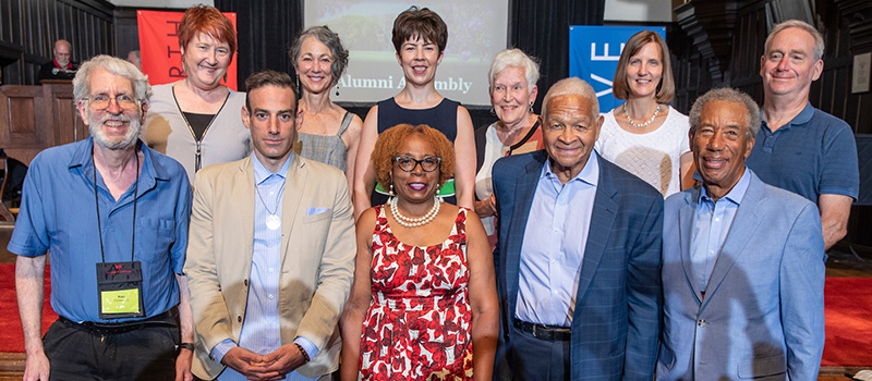 The 2022 Alumni Award recipients pose for a group photo.