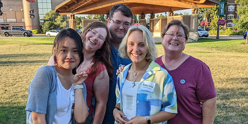 Yiwei “Vivien” Yan ‘26, Moraine Shore ’23, Craig Shore, Gabriela Risnawska ‘26, and Monique Shore ’90.